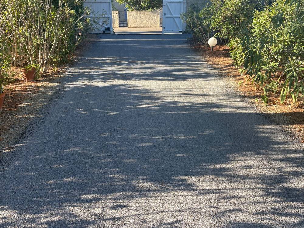 Voirie privée en enrobé réalisée par Bourkels à Narbonne